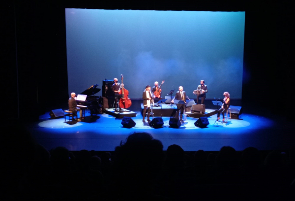 Actuación  Mercé y Zapata